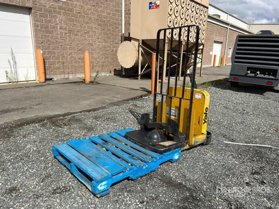 2015 Yale MPW050 Electric Transpalette