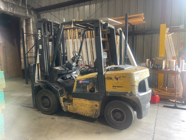 2005 Yale GDP080LJNPBV097 8000 lb Forklift (Inoperable)