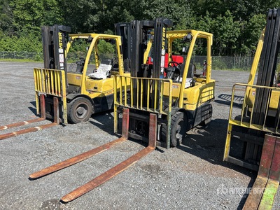 Hyster H60FT 5450 lb Pneumatic Tire Chariot Élévateur (Inoperable)