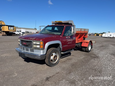 2002 GMC Sierra 3500 4x2 Spreader Truck (Inoperable)