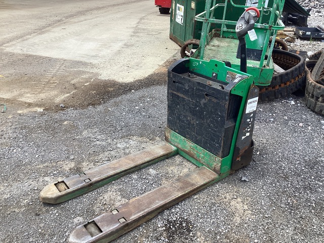 2017 Yale MPB045VG 4510 lb Pallet Jack 2017 Yale MPB045VG 4510 lb Pallet Jack