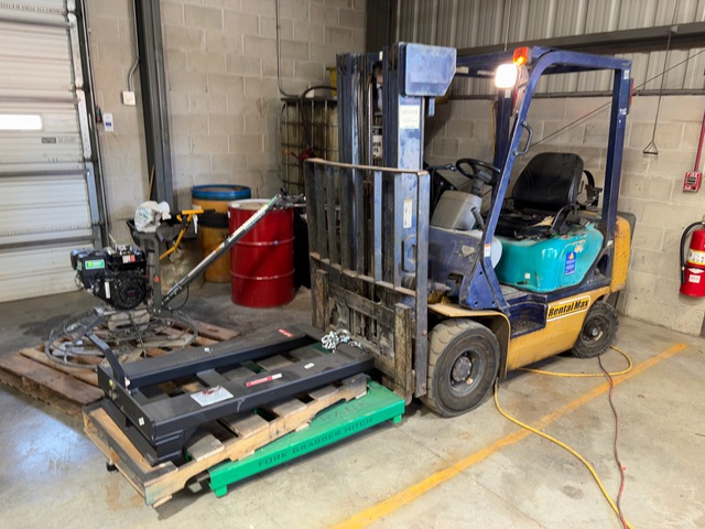 1999 Komatsu FG15HC-16 2850 lb Pneumatic Tire Forklift