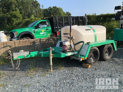 2017 Magnum MWT500 400 gal T/A Trailer cisterna