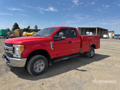 2017 Ford F-250 STX 4x4 Extended Cab Utility Truck