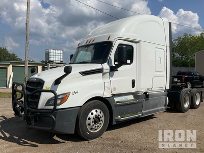 2018 Freightliner Cascadia 126 6x4 T/A Sleeper Truck Tractor
