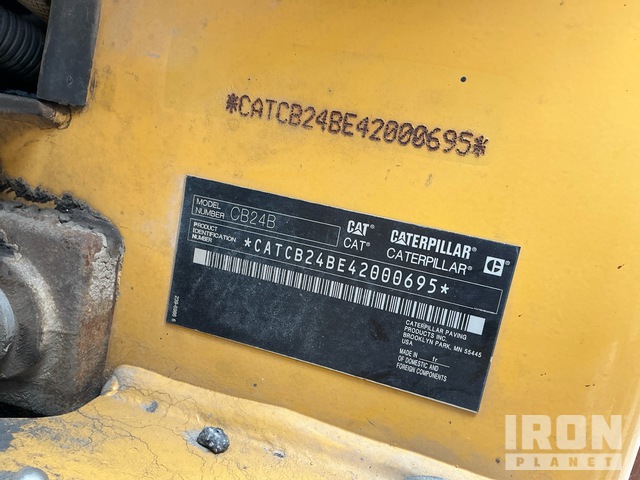 COMPACTADOR 2015 CATERPILLAR CB24B