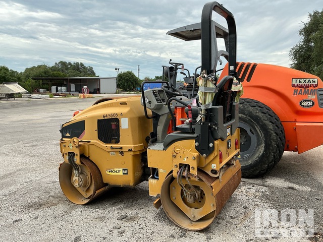 COMPACTADOR 2015 CATERPILLAR CB24B