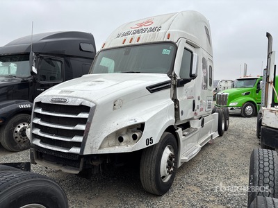 2022 Freightliner Cascadia 126 6x4 Cabeza Tractora Cabina Dormitorio (Inoperable)