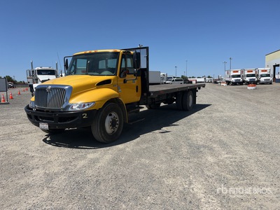 2009 International 4300 4x2 Flatbed Truck