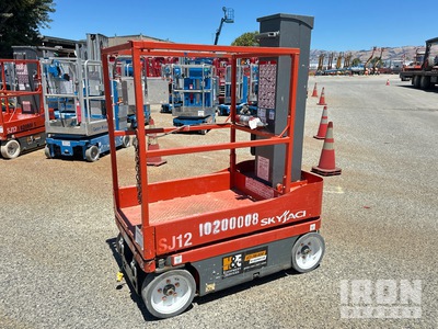 2017 Skyjack SJ12 Elevador vertical
