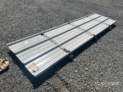 Quantity of (50) 2025 Kit Containers 12 ft Metal Roofing Varios metales (Unused)