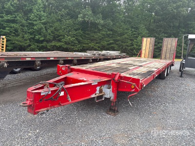 2013 Felling 30 ft T/A Equipment Trailer