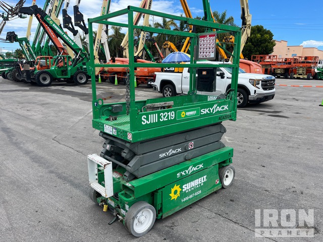 ELEVADOR TIJERA 2016 SKYJACK SJIII3219