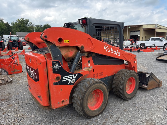 MINI CARGADOR SOBRE RUEDAS 2023 KUBOTA SSV75P