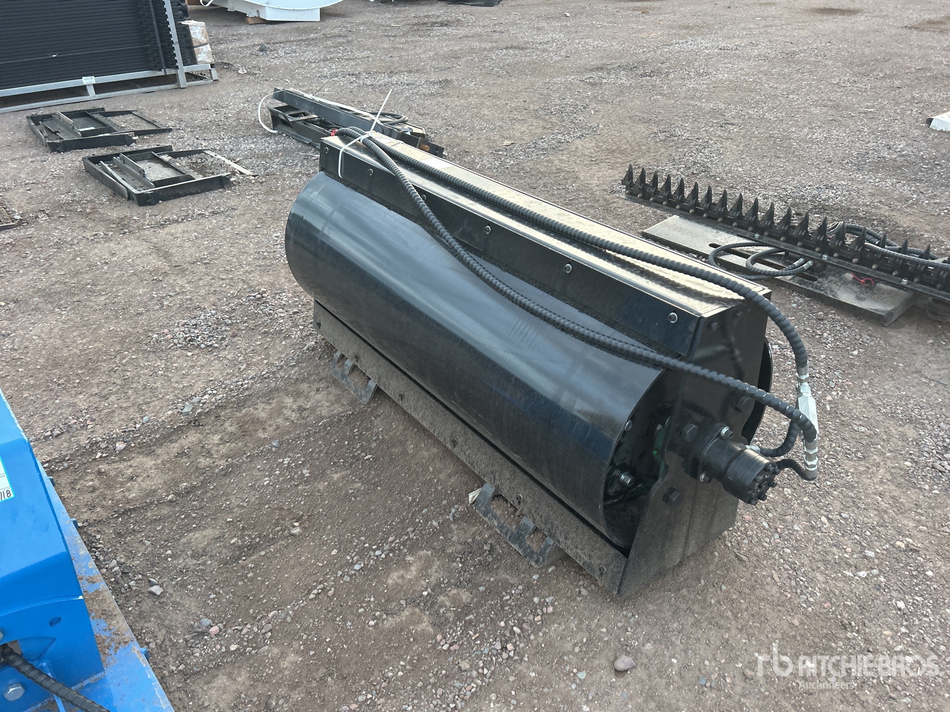 2025 GIYI GY-VR59 59 in Skid Steer Vibratory Roller (Unused)