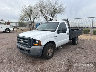 2006 Ford F-350 XL 4x2 Flatbed Truck (Inoperable)