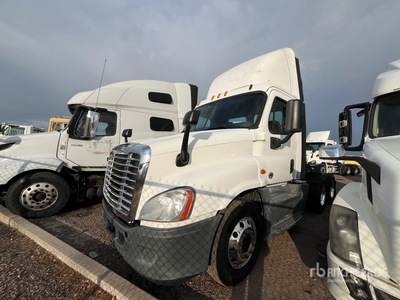 2015 Freightliner Cascadia 125 6x4 T/A Day Cab Truck Tractor (Inoperable)