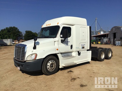 2014 Freightliner Cascadia 125 6x4 T/A Sleeper Truck Tractor