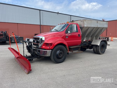 2007 Ford F-650 4x2 Snow Plow Truck
