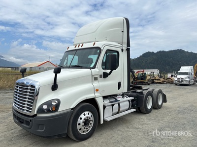 2017 Freightliner Cascadia 6x4 T/A Sleeper Truck Tractor