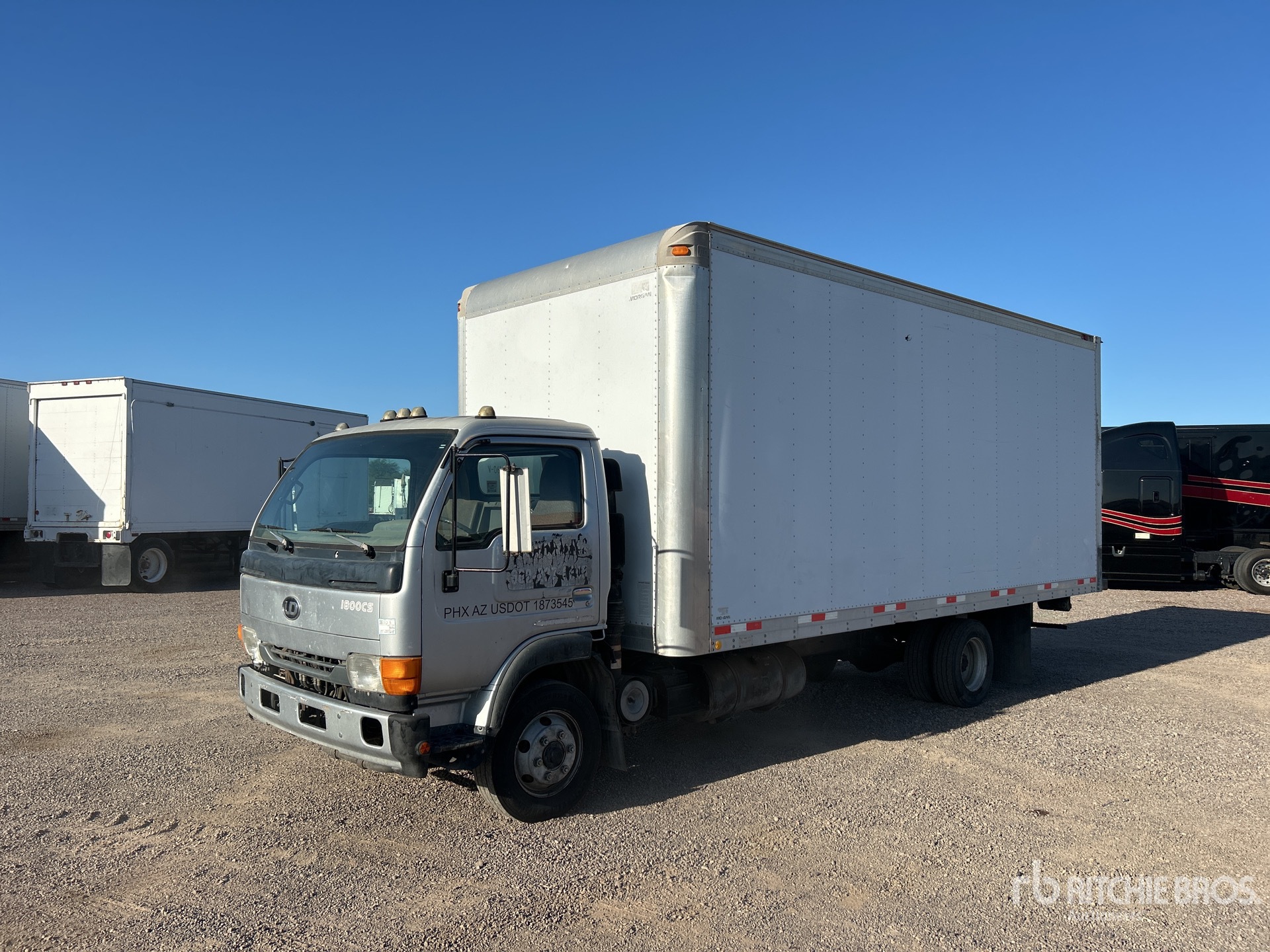 2000 Nissan UD1800 4x2 Van Truck