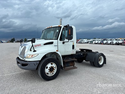 2008 International 4400 SBA 4x2 S/A Day Cab Truck Tractor
