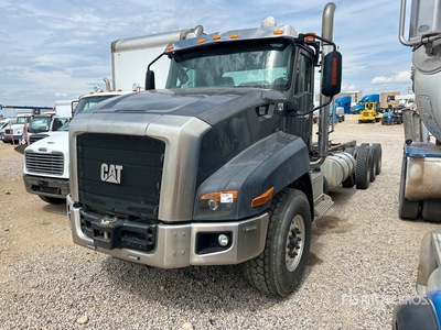 2015 Cat CT660 8x6 Cab and Chassis (Inoperable)