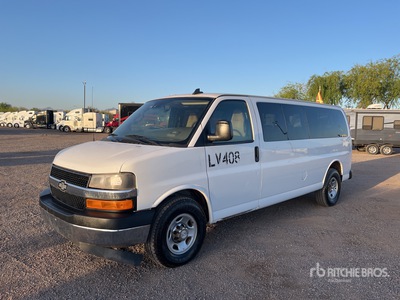 2020 Chevrolet Express 3500 14 Passenger Van