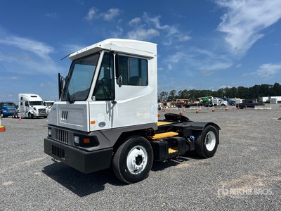 2017 Kalmar 4x2 Spotter Truck