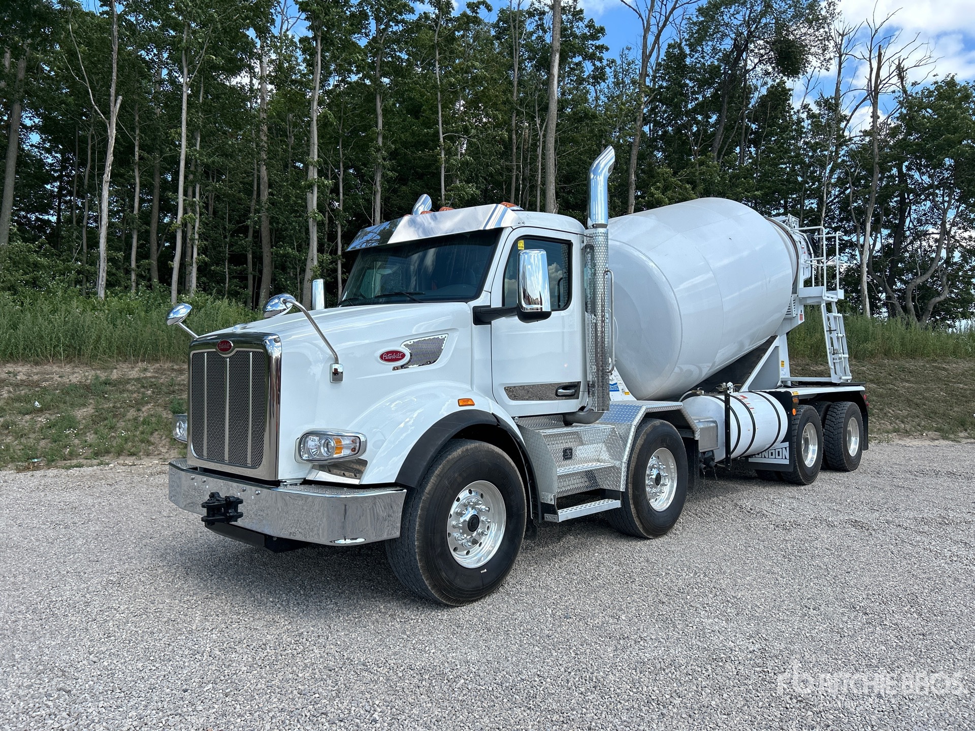 2023 Peterbilt 567 8x4 Twin-Steer Mixer Truck (Unused)