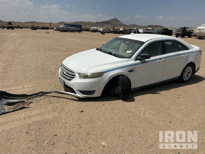 2014 Ford Taurus SE Sedan