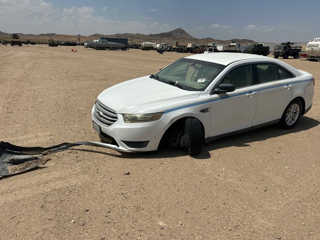 2014 Ford Taurus SE Sedan
