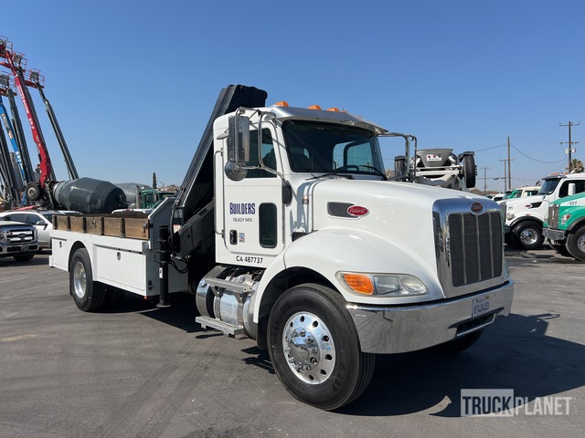 GRúA ARTICULADA 2015 PETERBILT HIAB 5950 LB