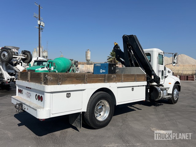 GRúA ARTICULADA 2015 PETERBILT HIAB 5950 LB