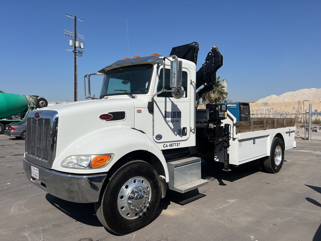 1990 Hiab 140 5950 lb Articulated Boom on 2015 (unverified) Peterbilt 337 4x2 Boom Truck