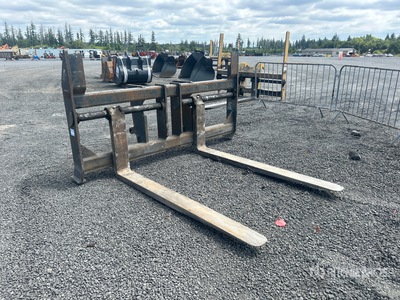 John Deere 83 in Wheel Loader Forks