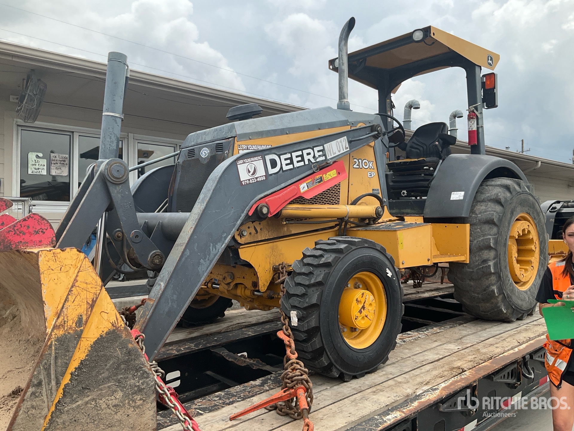 2014 John Deere 210K Landscape Loader