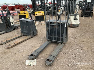 2016 Crown WP3035-45 4500 lb Electric Palettenheber (Inoperable)