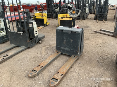 2016 Crown WP3035-45 4500 lb Electric Pallet Jack (Inoperable)
