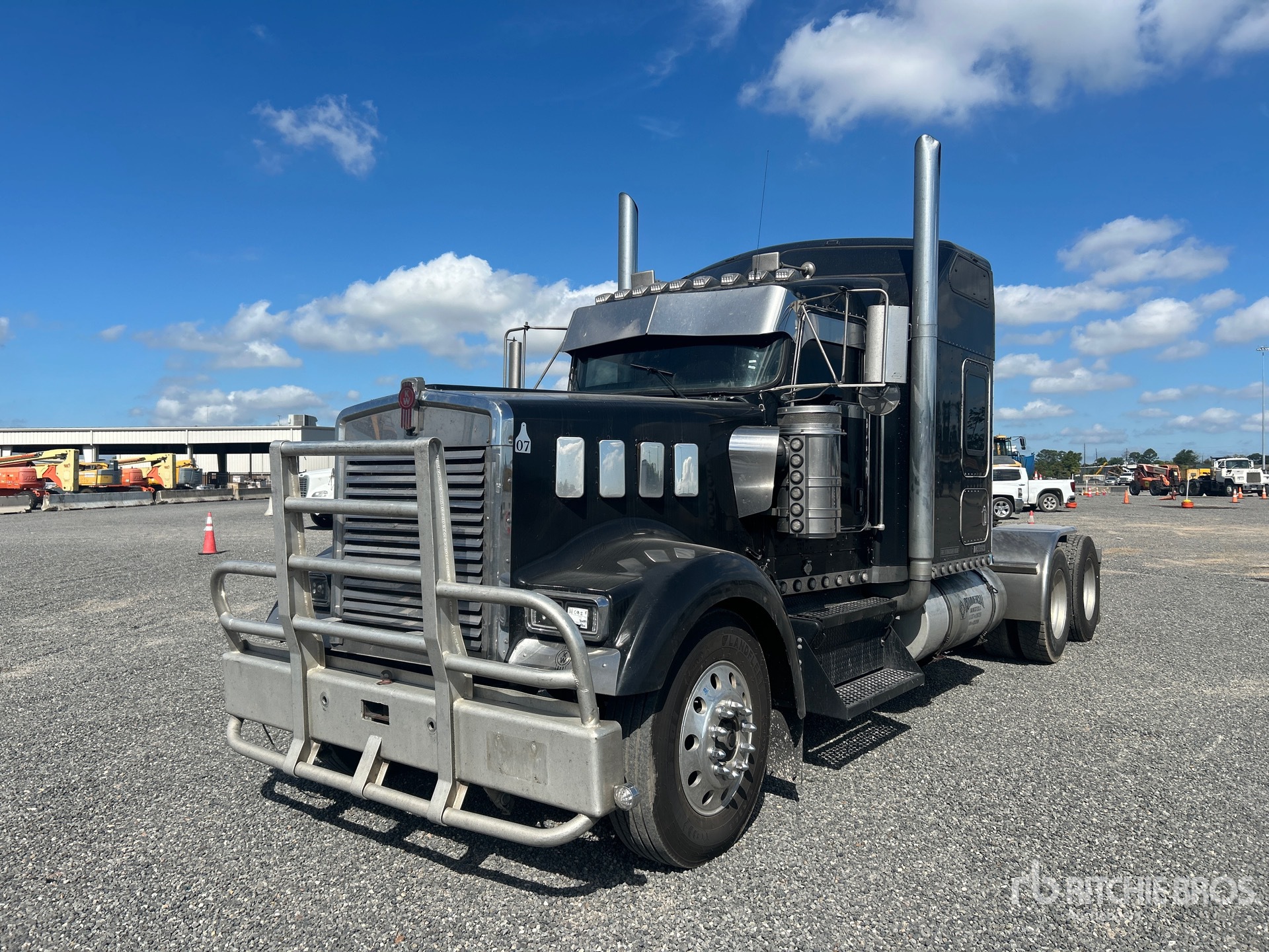 2005 Kenworth W900 6x4 T/A Sleeper Truck Tractor