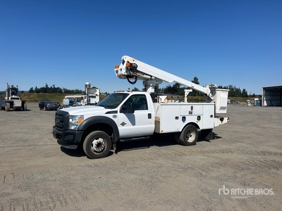 Altec AT235 35 ft on 2013 Ford F-450 XL 4x2 Camion nacelle