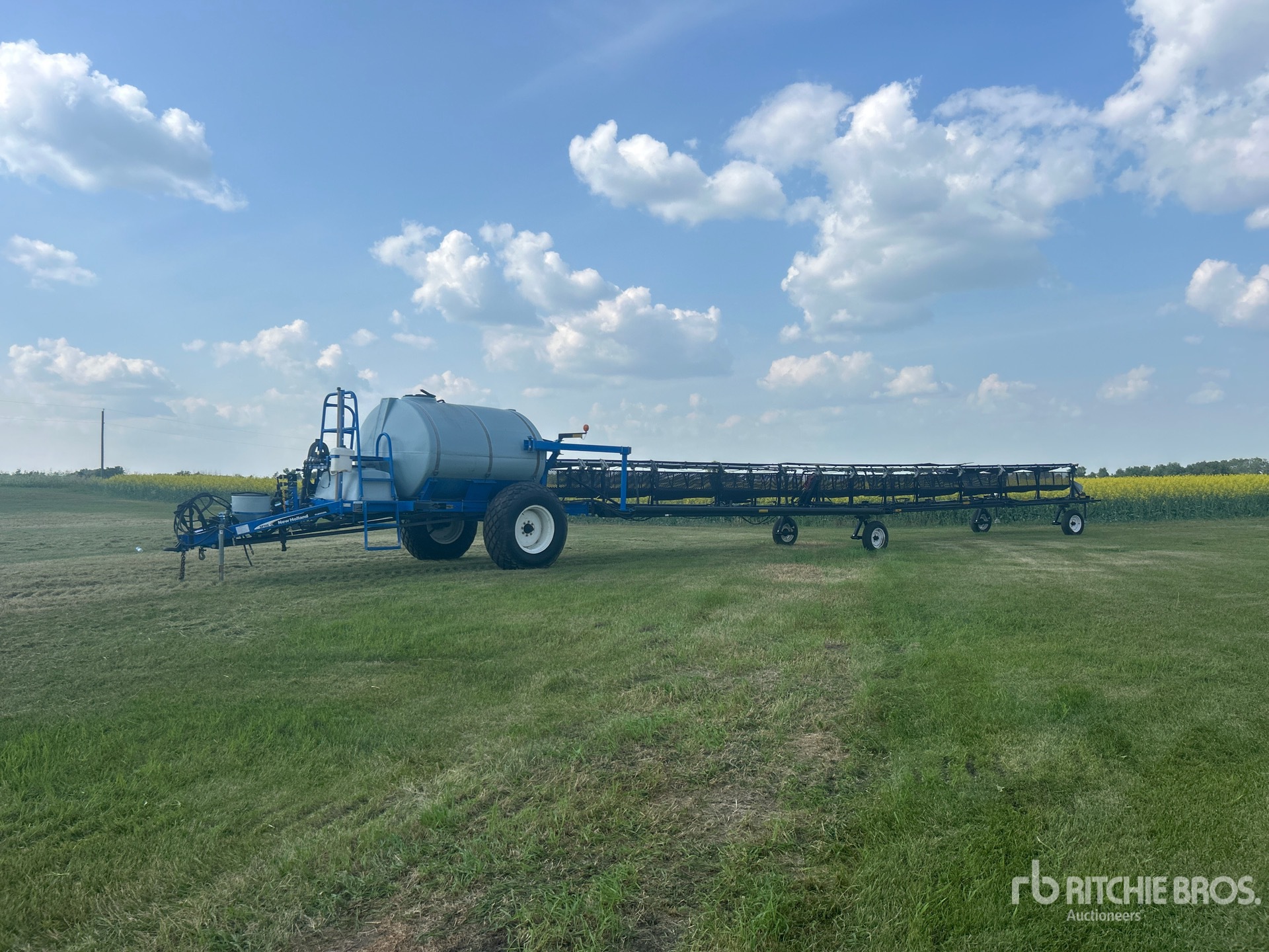 New Holland SF115 100 ft S/A Pulverizador de arrastre
