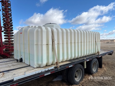 2000 gal Poly Water Tank
