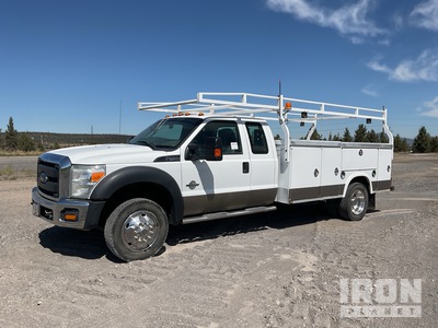 2014 Ford F-450 XL 4x4 Extended Cab Utility Truck