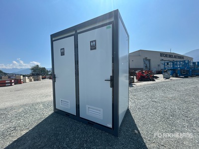 TMG Industrial STD07 7 ft x 4 ft 2 Person Tragbare Toilette