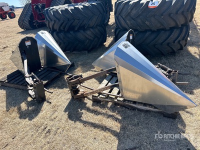 Quantity of (4) Trikedon Crop Dividers - Fits Case IH 4430 Sprayer