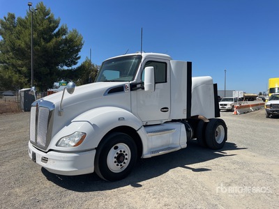 2014 Kenworth T680 4x2 S/A Day Cab Truck Tractor