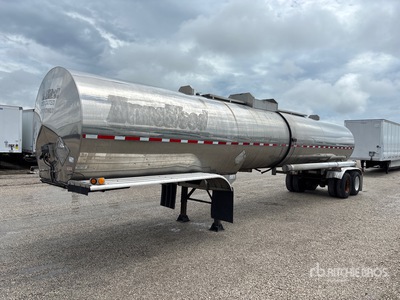 1998 Polar 7000 gal T/A Tanker Trailer