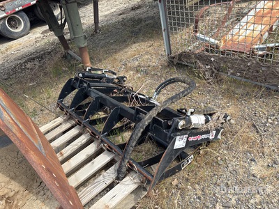 Terra Force 54 in Skeleton Skid Steer Grapple Bucket