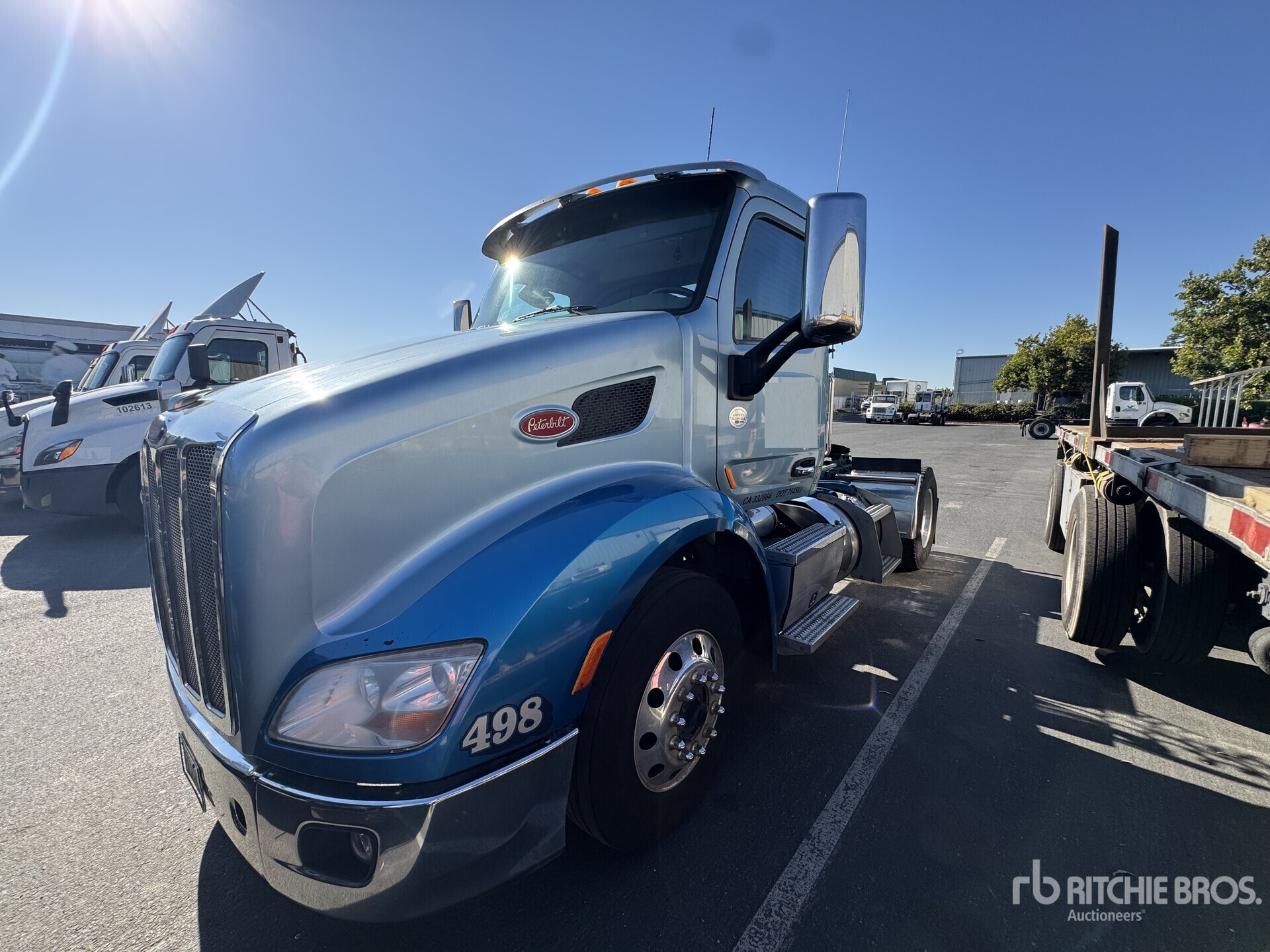 2016 Peterbilt 579 Day Cab Truck Tractor